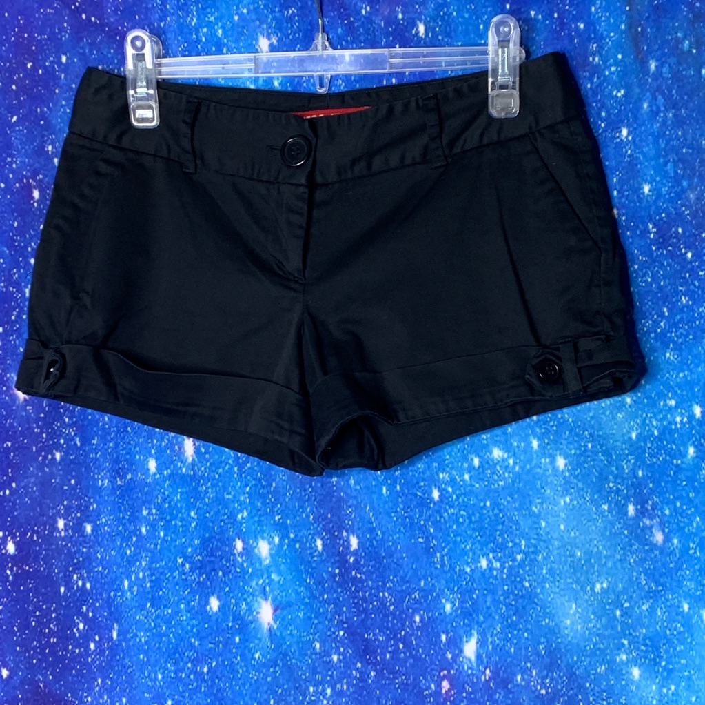 Guess- Black Shorts Size 27
